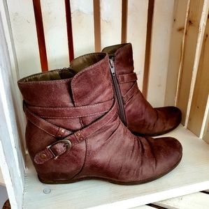 Women's BareTraps Size 7.5 Bootie